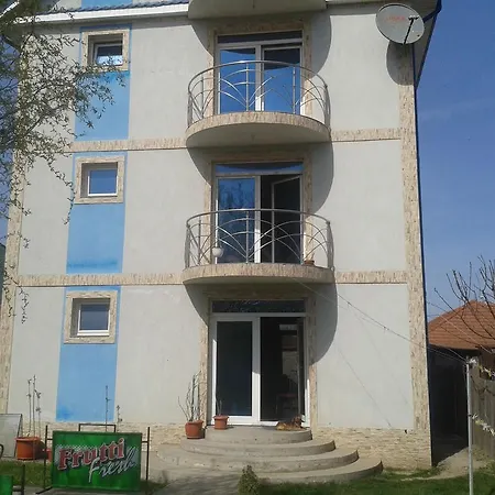 Vila Emy ナボダリ